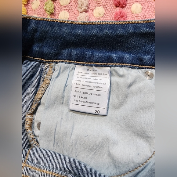 KanCan Maurices Denim Star Jean Shorts Size 20 New With Tags - Picture 8 of 8